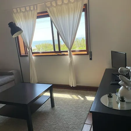 Holiday home Carminho House